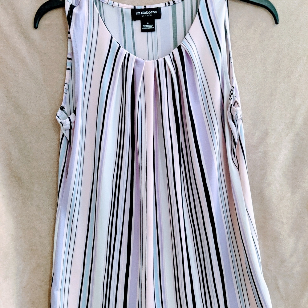 Sleeveless blouse